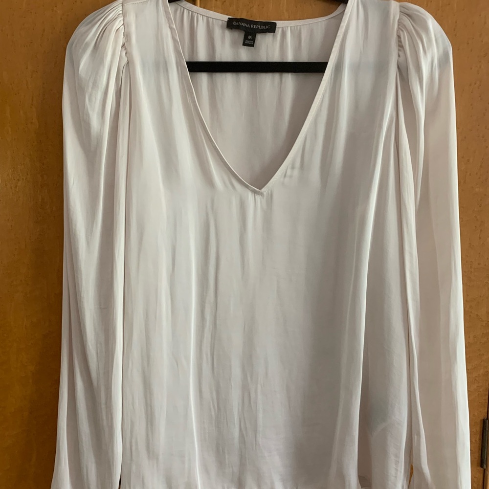 Banana Republic Ivory Satin style blouse